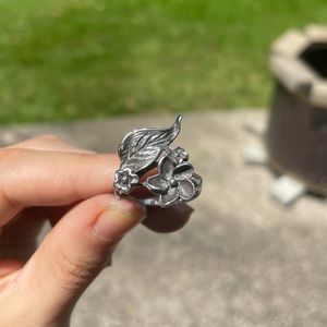Sterling Silver Floral Ring